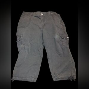 Black Floral Lined Capri Pants